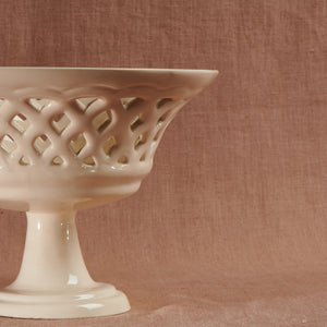 Coupe ajourée sur pied